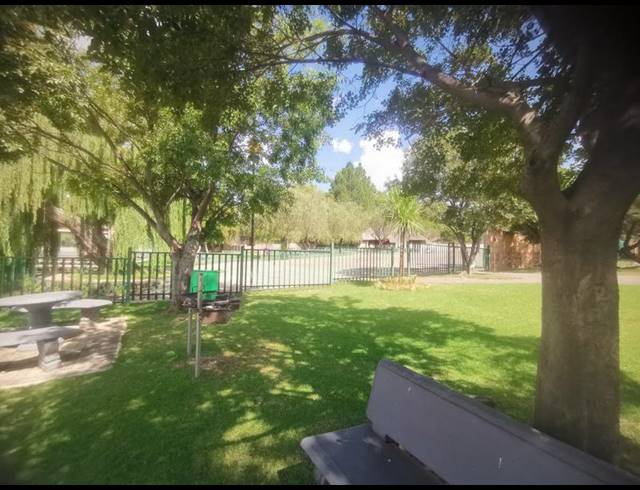 3 BEDROOM TOWNHOUSE FOR SALE IN VAALPARK